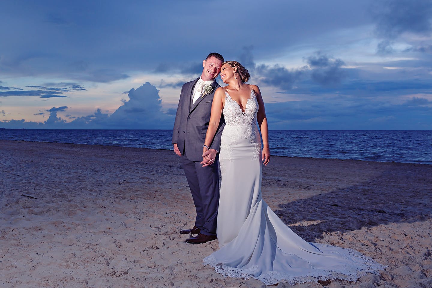 Royalton-Riviera-Cancun-Destination-Wedding-Karen-Michael-007