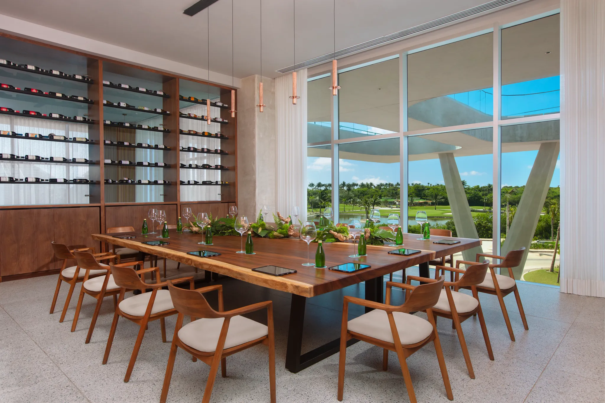 hyvgigrpboarddirectorswinecellarnotv2bcb be all inclusive