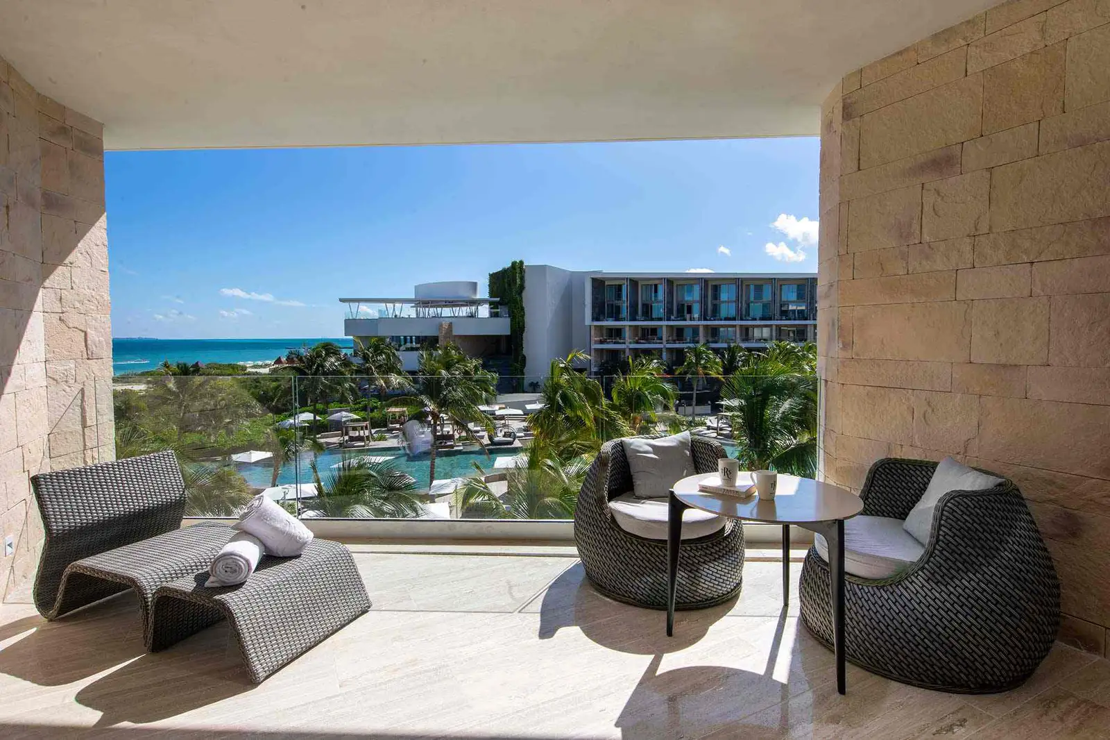trscoralhoteljuniorsuitebeachfrontvista be all inclusive