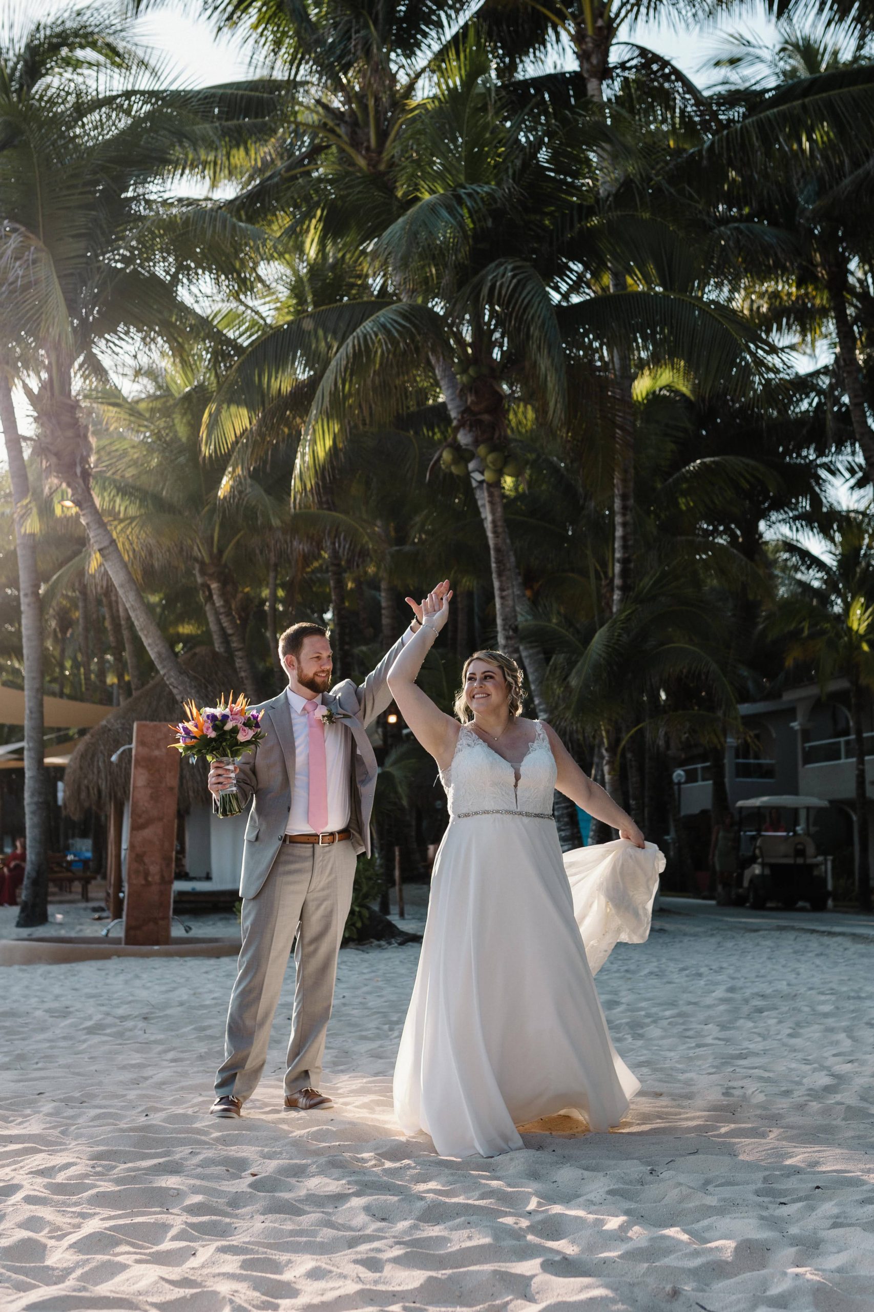 Sarah and Andy’s beach wedding ceremony at El Dorado Seaside in Riviera Maya